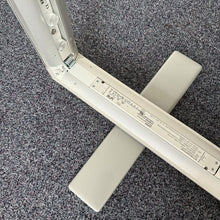 Load image into Gallery viewer, Bright Fold - Closeup3
